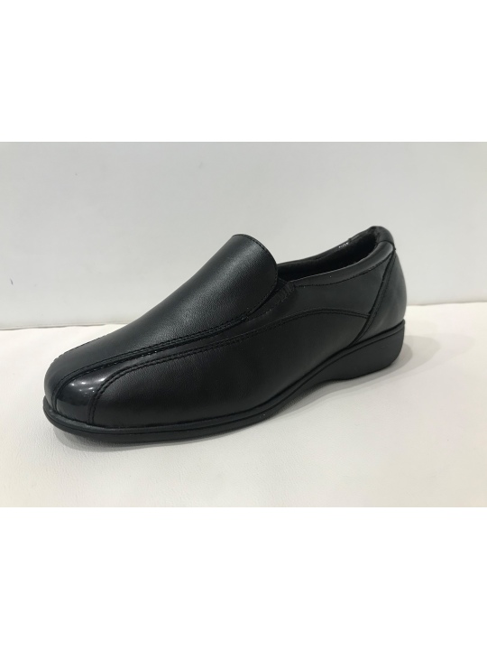 14044-443 Piso bajo 2 cm Goma Antideslizante Ancho Especial con elásticos Laterales Zapato Mocasin Mujer DOCTOR CUTILLAS en Polipiel Color Negro 